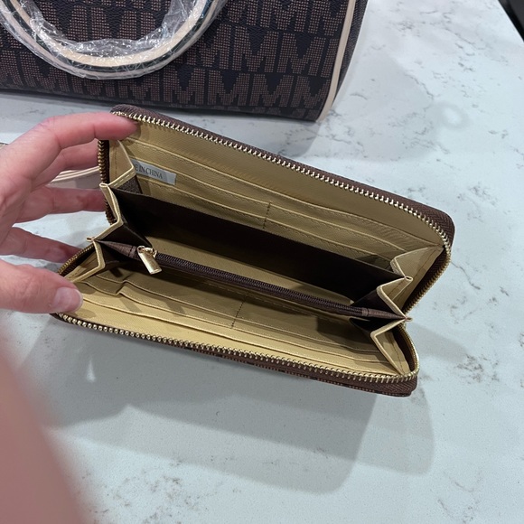 NWT - Satchel handbag with matching wallet wristlet - Picture 9 of 9